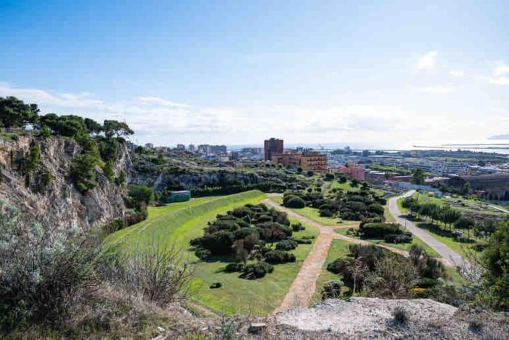 Apartamento “tuvixeddu” *